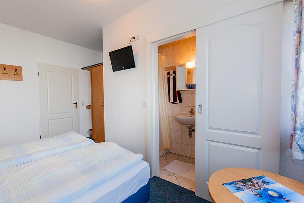 Hotel Kiek Ut Pellworm Rum bild